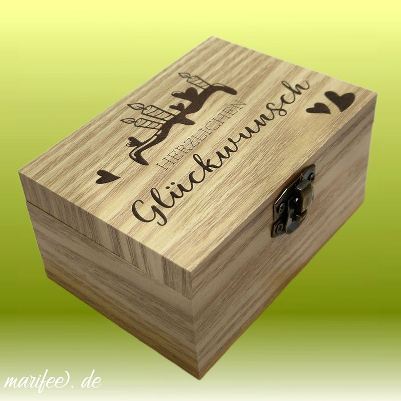 Holz-Musiktruhe zum Geburtstag, Happy Birthday, Spieluhr