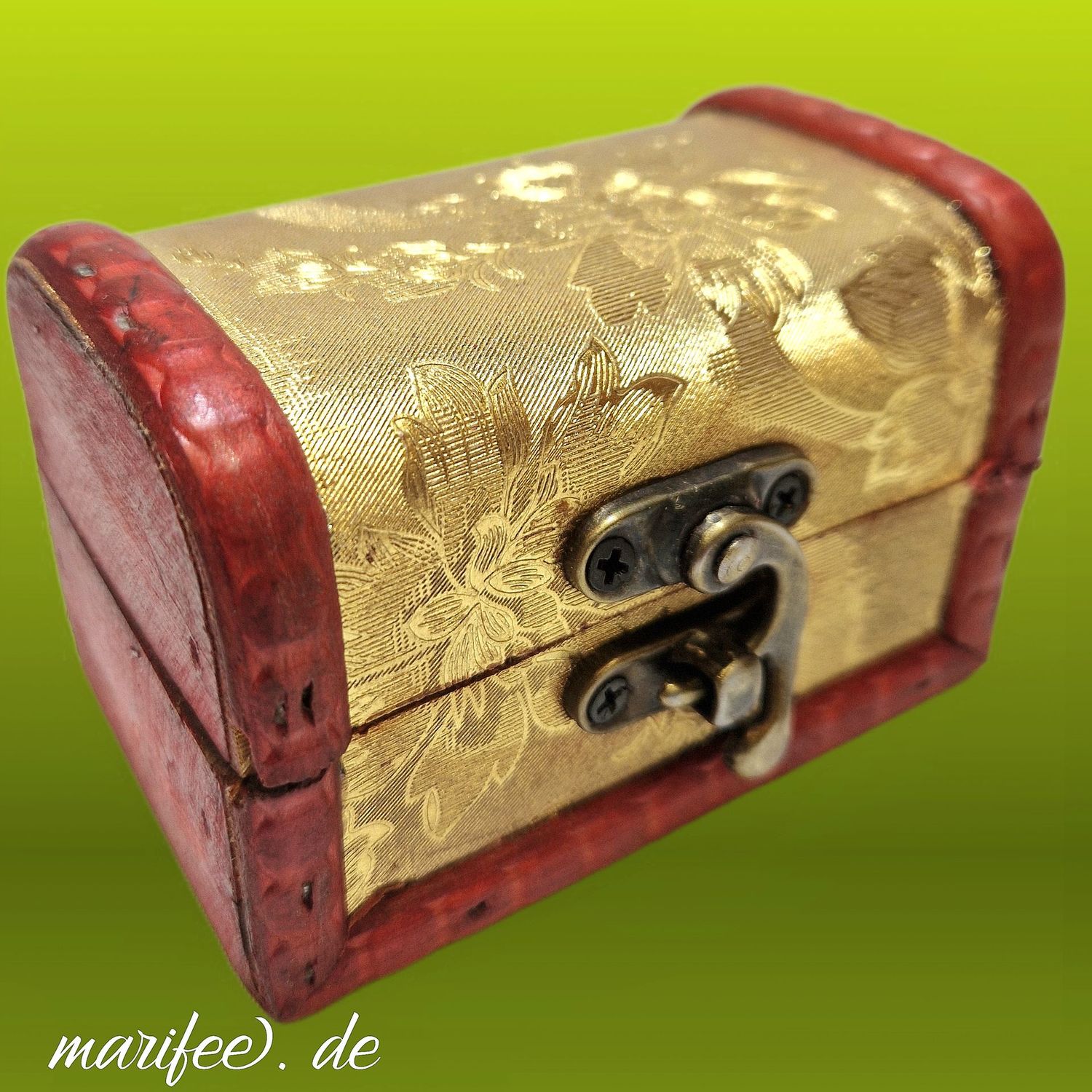 Holz-Truhe, Schatzkiste, Prägemotiv, Holz/ Metall Holz-Truhe, Schatzkiste, Prägemotiv, Holz/ Metall
