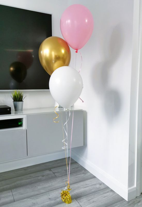 Pink, Gold And White Latex Balloon Clusters