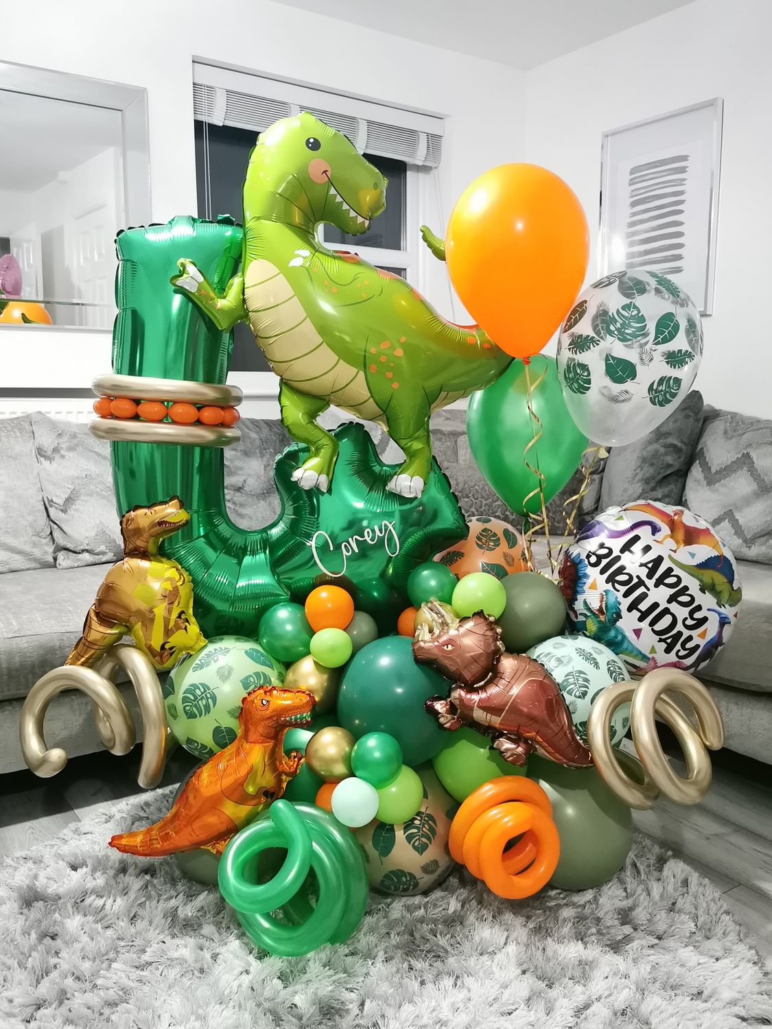 Deluxe Dinosaur Supershape Number Balloon Column