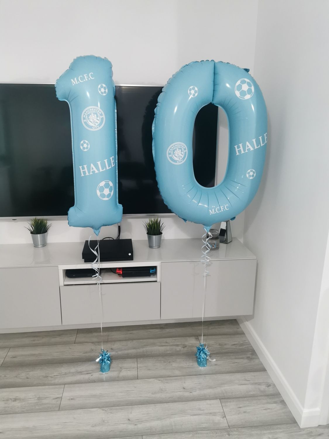 Manchester City 34&quot; Personalised Football Themed Helium Number Balloon