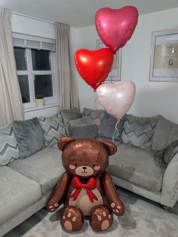 Valentine’s Teddy Bear Balloon Display