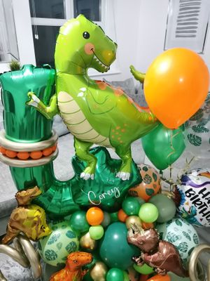 Deluxe Dino Roar Balloon Stack