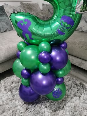 Hulk Smash Balloon Stack with Personalised Green Number
