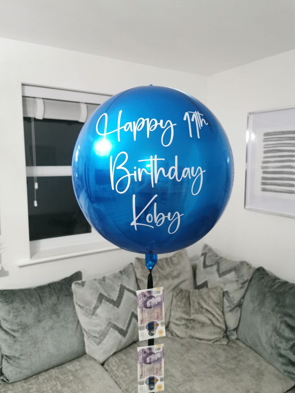 Helium Money Gift Orbz Balloon – Available in Any Colour
