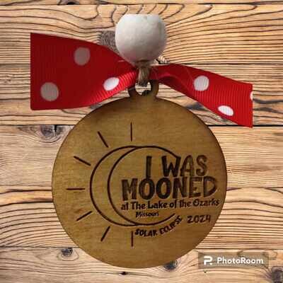 Eclipse ornaments! 🌝🌚 Customize one with your location.