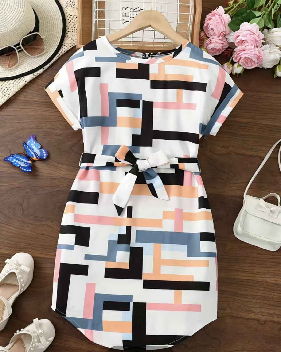 Girls Geometric Graphics Batwing Sleeve Curved Hem Casual Belted Dress