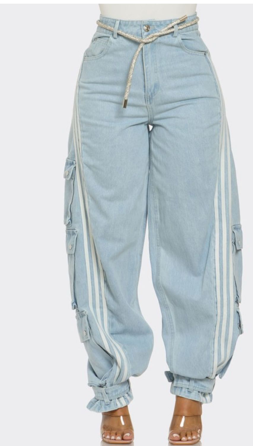 Good Intentions Cargo Jeans- Light Wash
