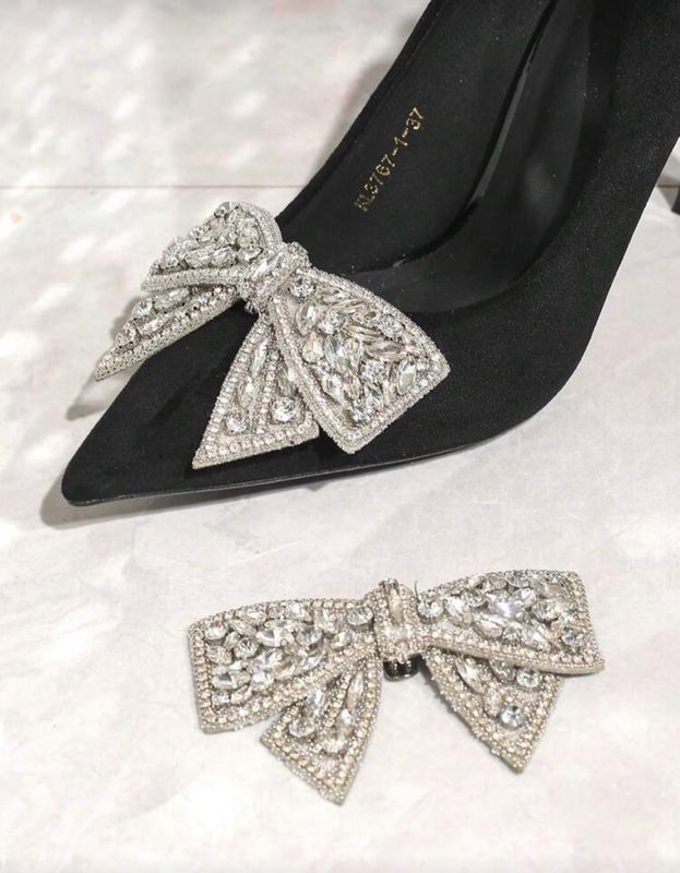 Shine All Night Bow Shoe Clips