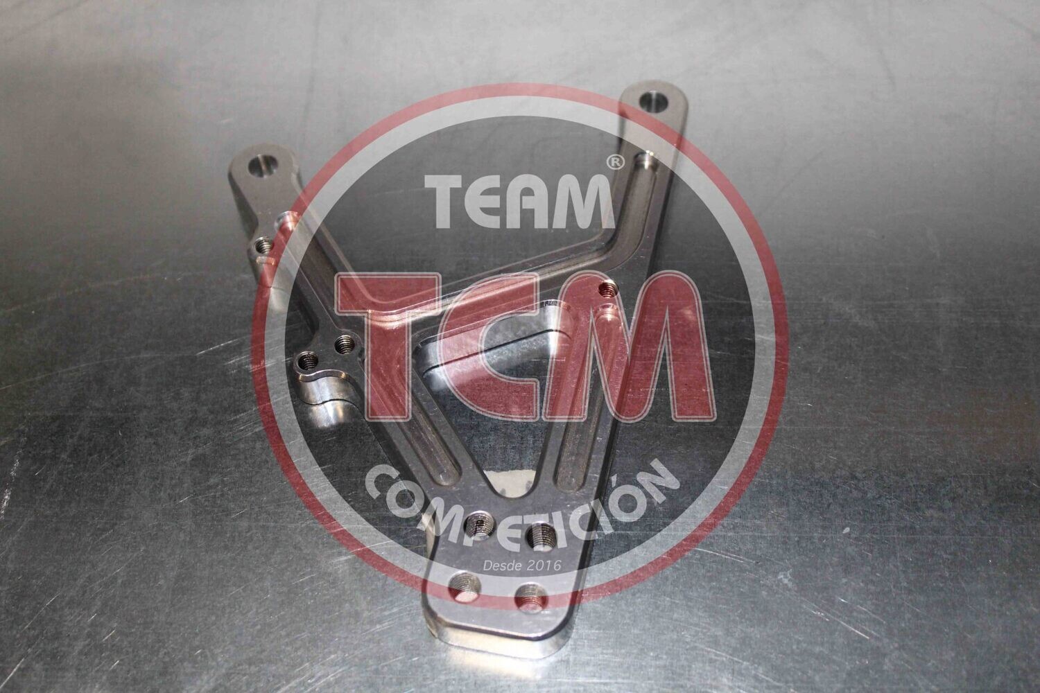 SOPORTE ESTRIBERA DERECHO FRENO MOTO 5
