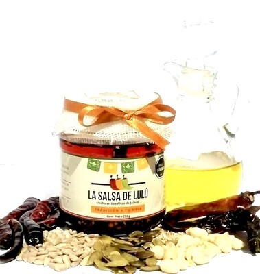 Salsa macha con aceite de oliva