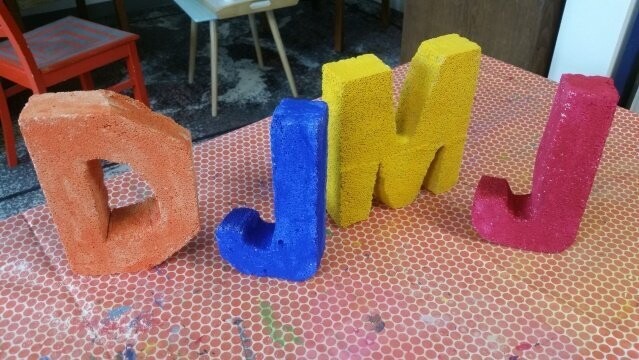 Sculptural Art 
Papier Mache and 
Gas Concrete / Ytong 	
Monday, July 11 +18 + 25, 
15:00 -18:00