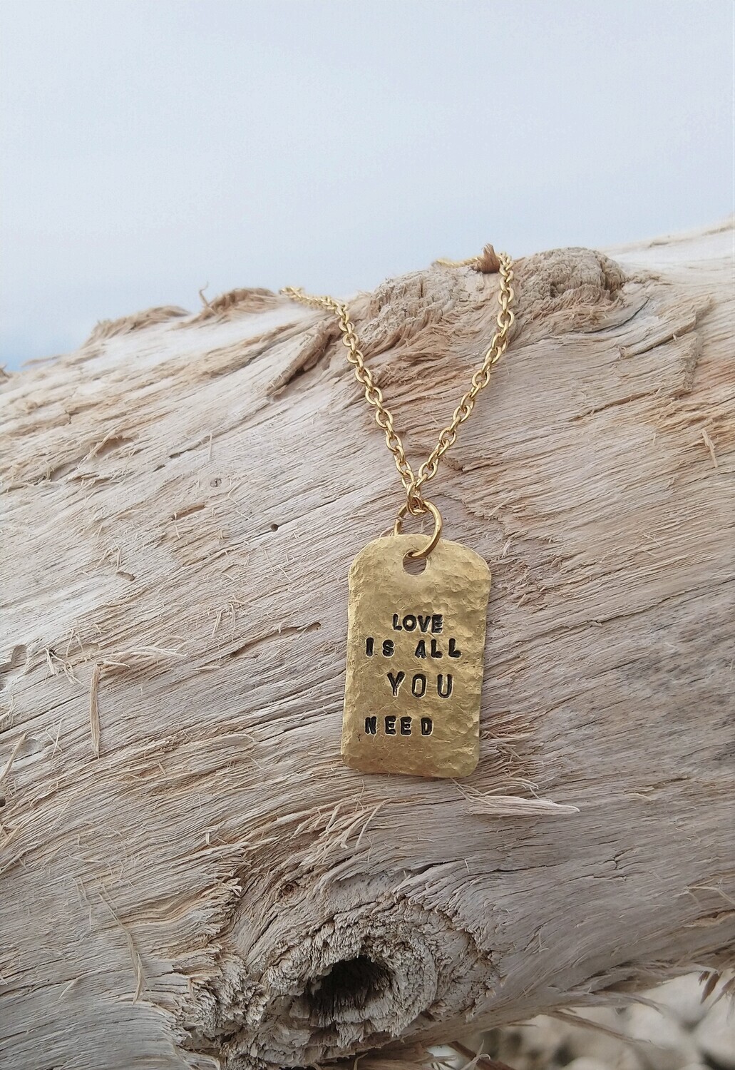 ​Collier &quot;LOVE IS ALL YOU NEED&quot;