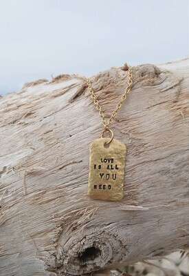 ​Collier &quot;LOVE IS ALL YOU NEED&quot;