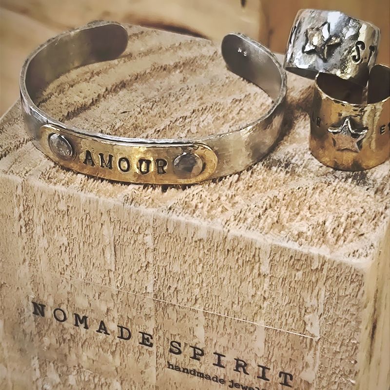 Bracelet jonc "AMOUR"
