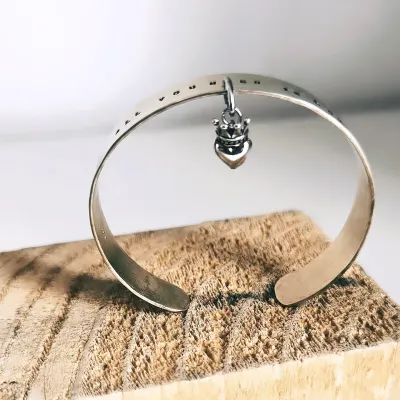 Bracelet jonc &quot;ALL YOU NEED IS LOVE&quot;
