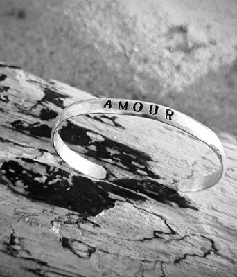 Bracelet jonc &quot;AMOUR&quot;
