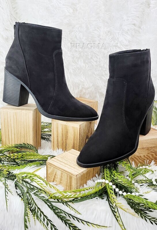 MORA-BLACK