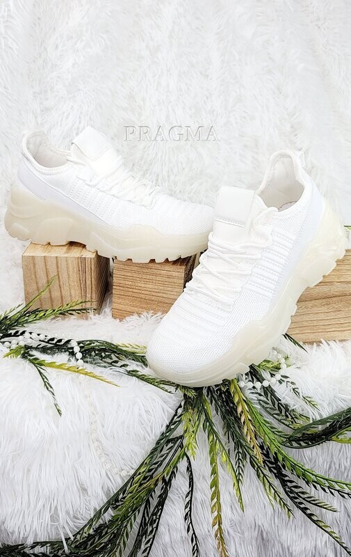 HANYA WHITE FLYNIT