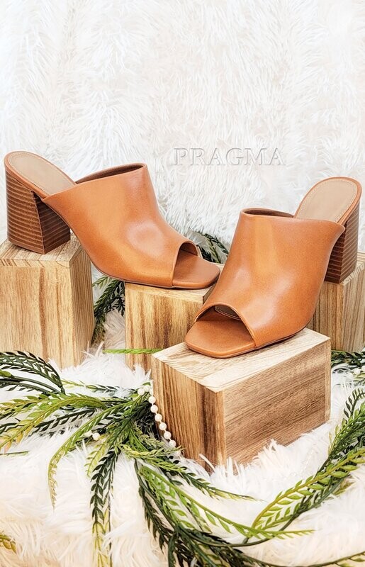 ITZEL-CAMEL PU