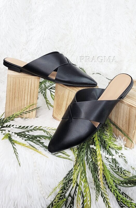 ARIKA BLACK PU