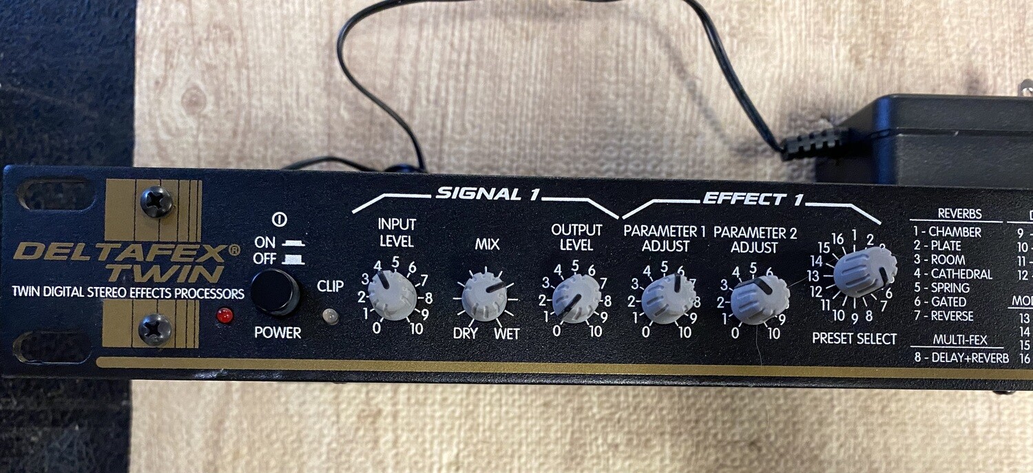 Peavey Delta FEX Twin