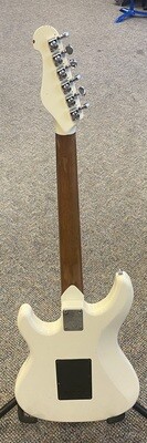 YAMAHA エレキギターSE110 3421906424.jpg