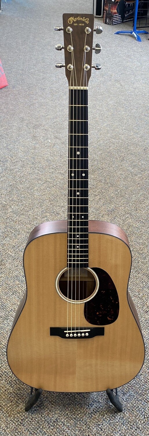 Martin D-10  Roadseries w/Case