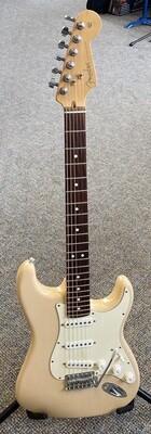 Fender '02 USA Strarocaster Higway 1