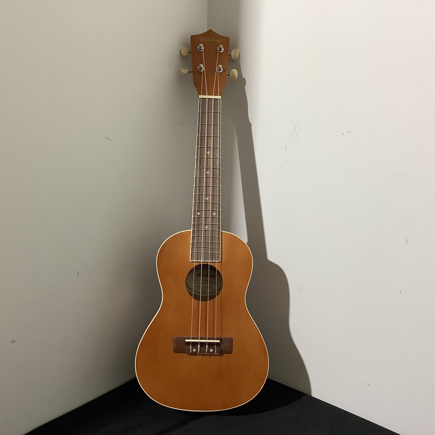 Mitchell Ukulele MU40C