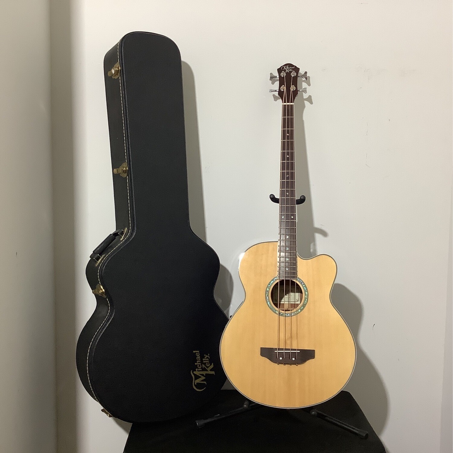 Michael Kelly Model ABCE-GN Acoustic Electric Bass Guitar W/Hardshell Case