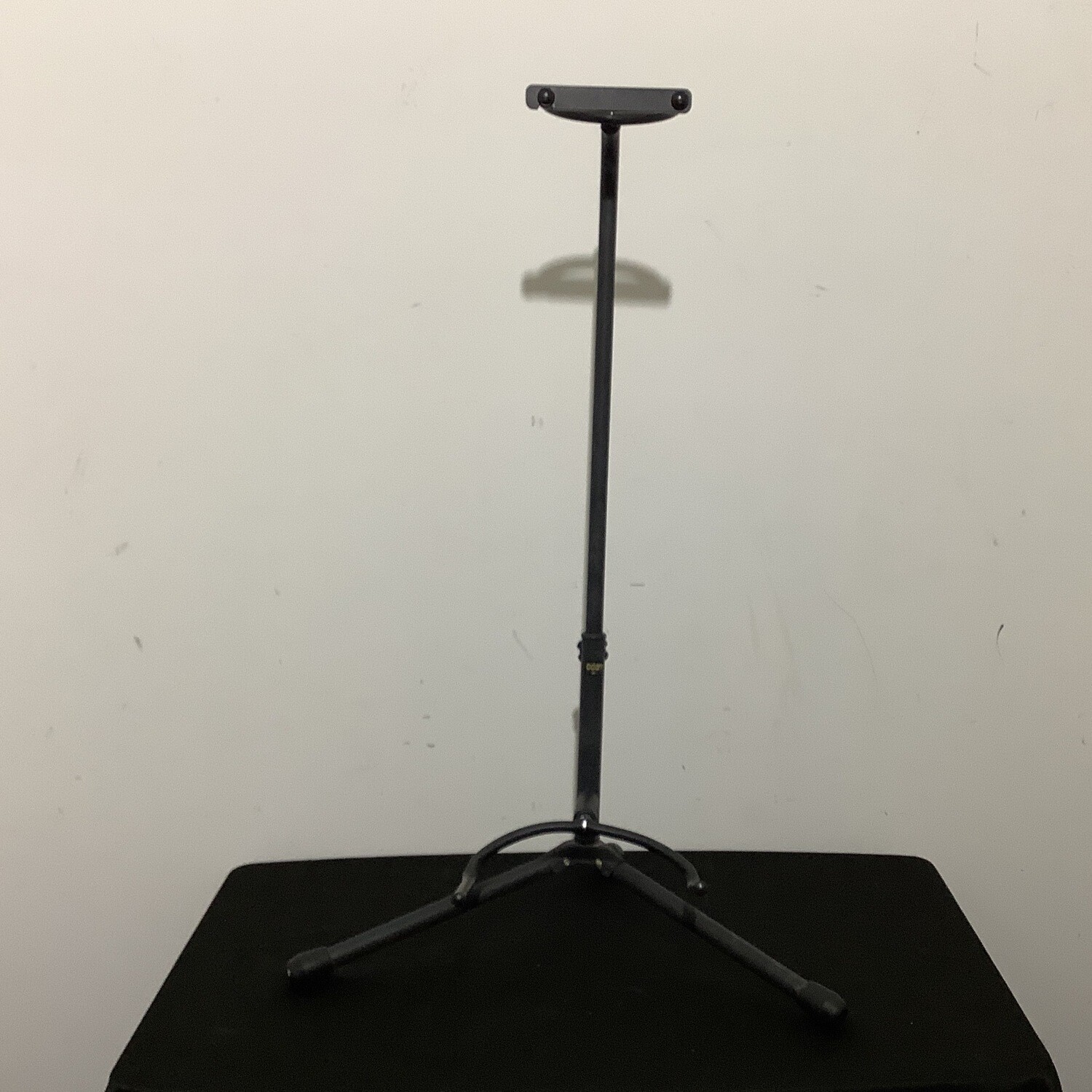 Adam Guitar Stand
