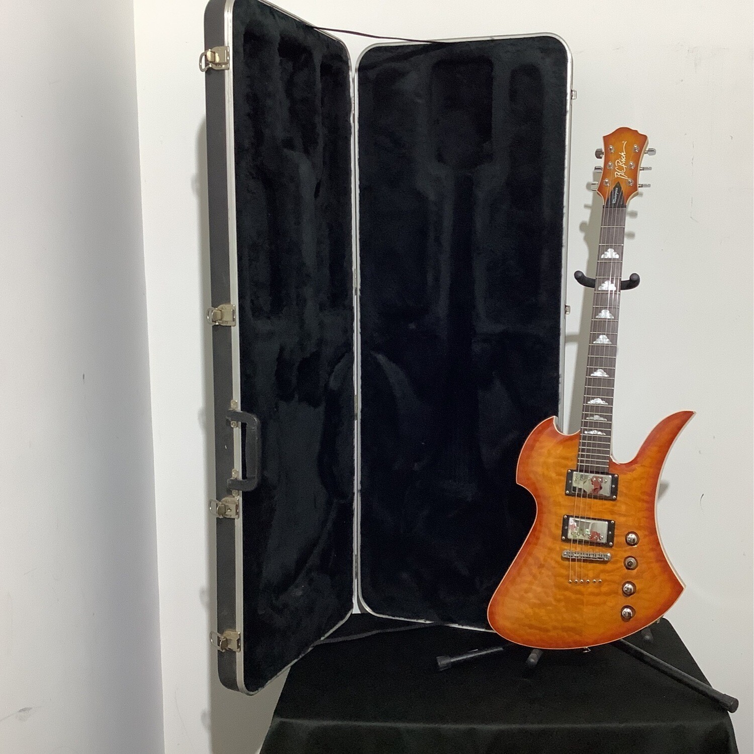B.C. Rich Masterpiece Electric Guitar W/Hardshell Case