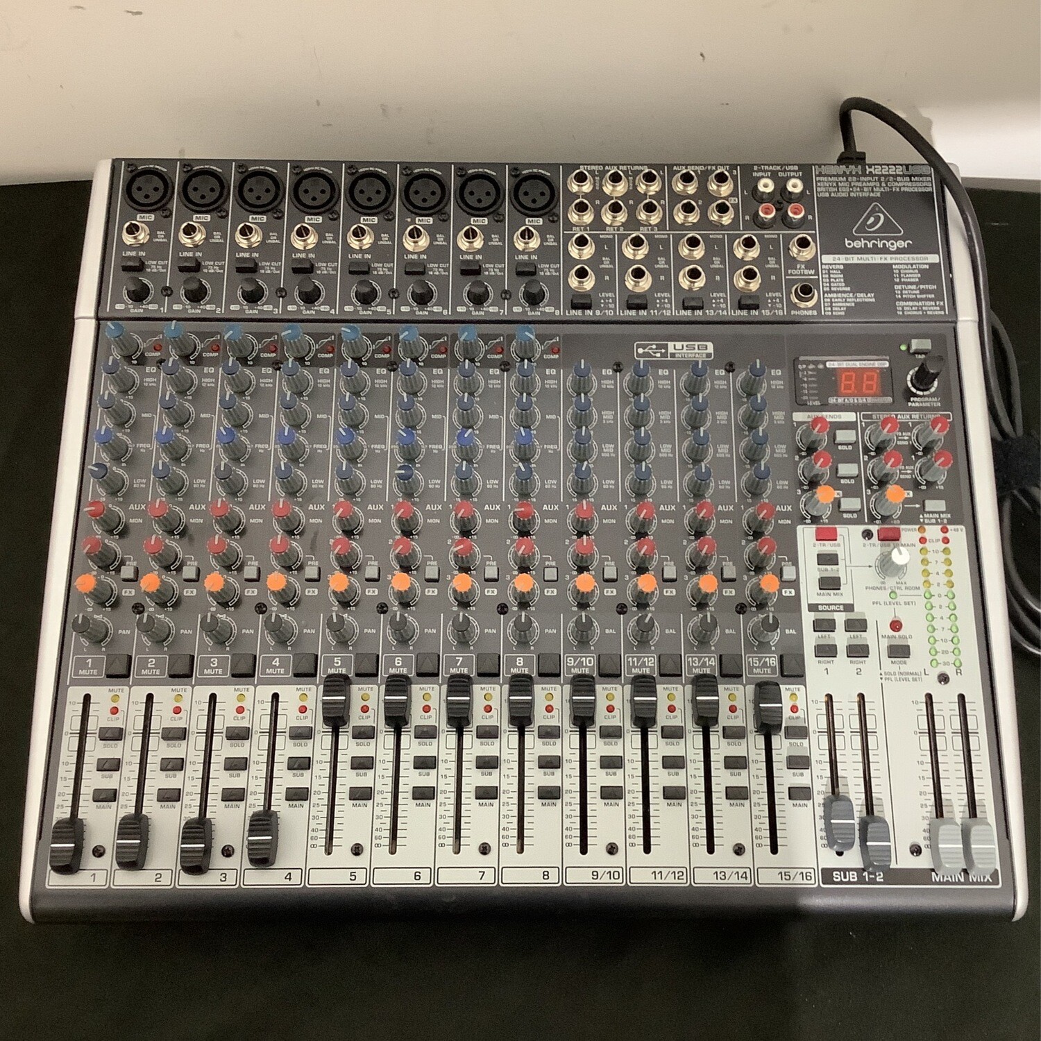 Behringer Xenyx X222 USB Mixer