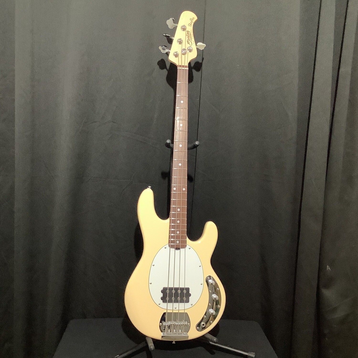 Sterling Music Man StingRay Ray4 Bass Guitar