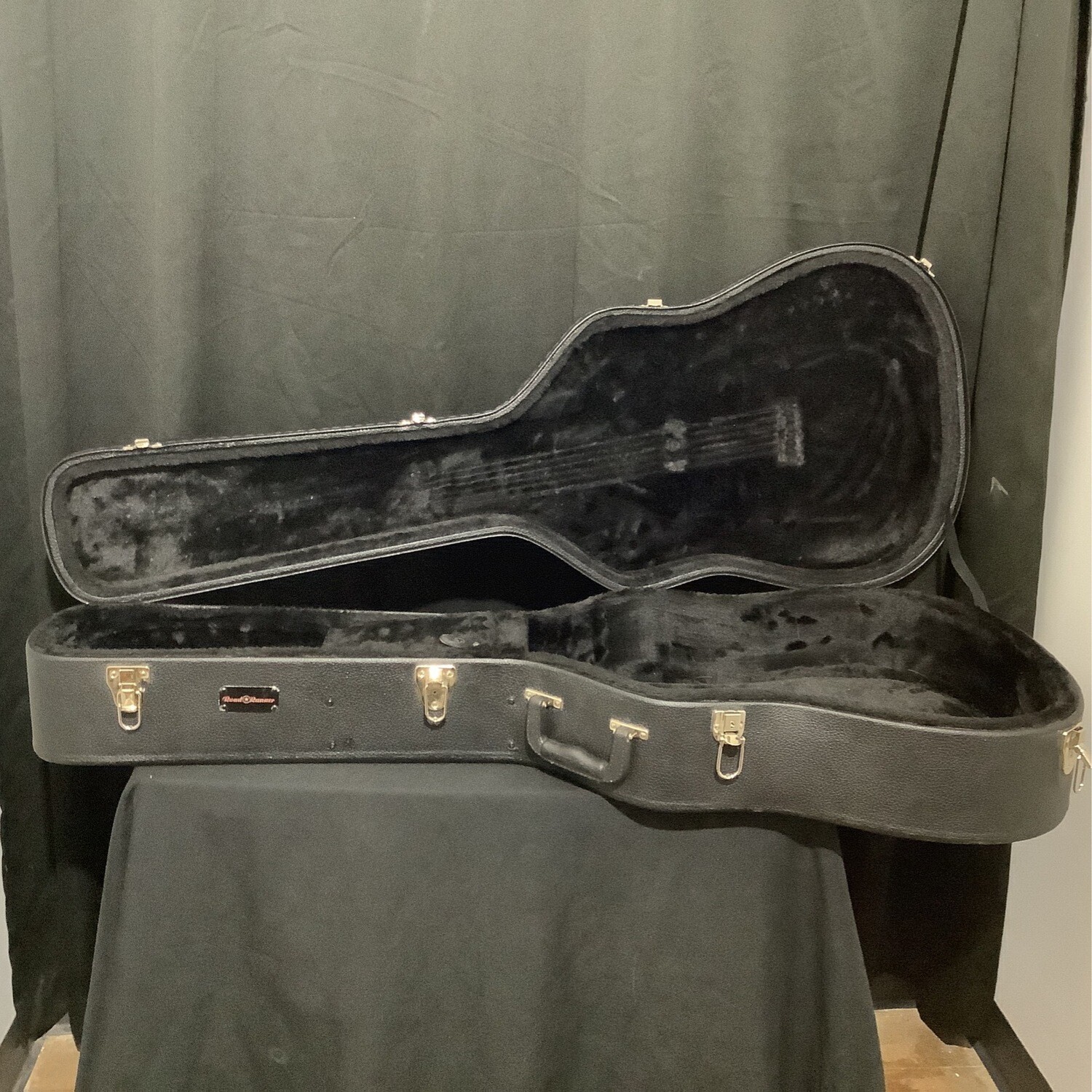Road Runner RRDWA Deluxe Wood Dreadnought Acoustic Guitar Case