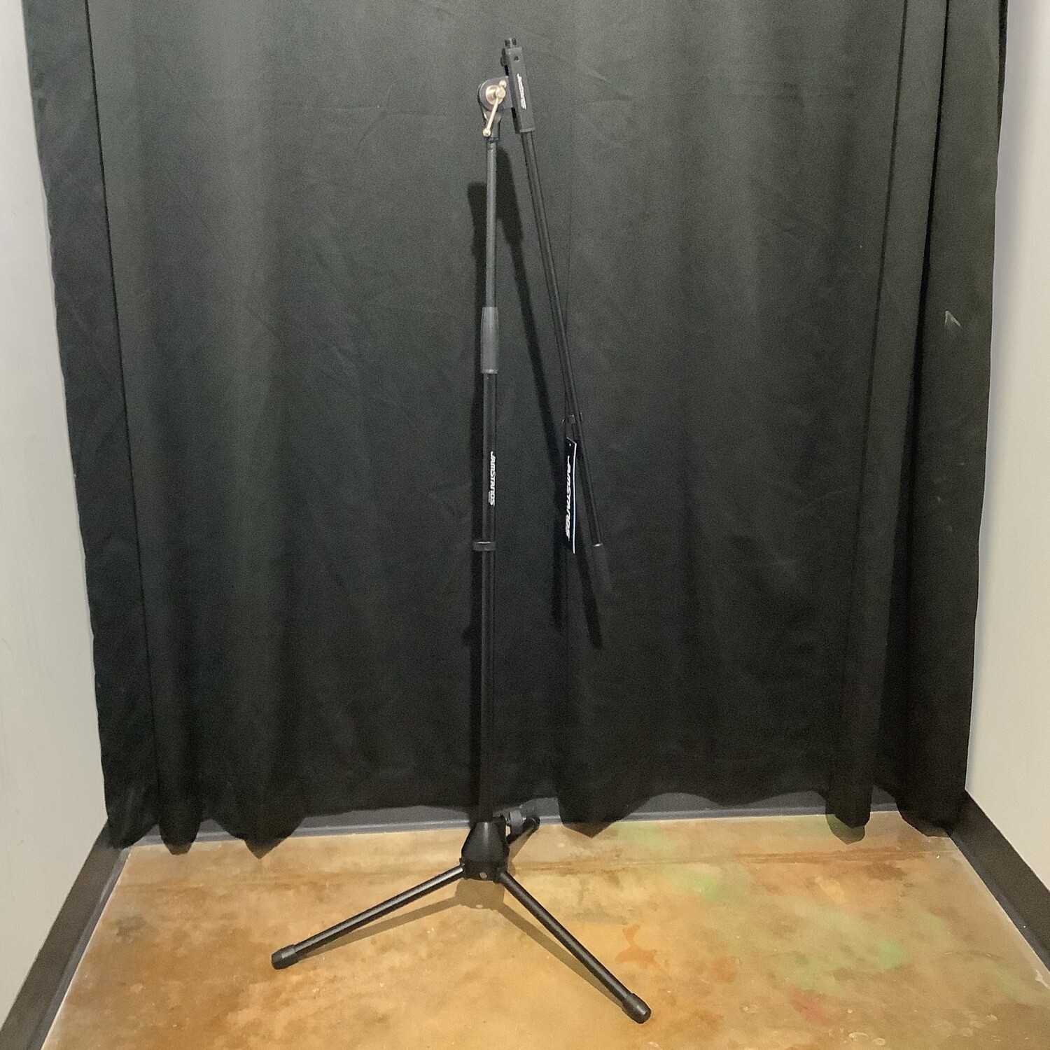 JamStands Tripod Mic Stand W/Fixed Length Boom