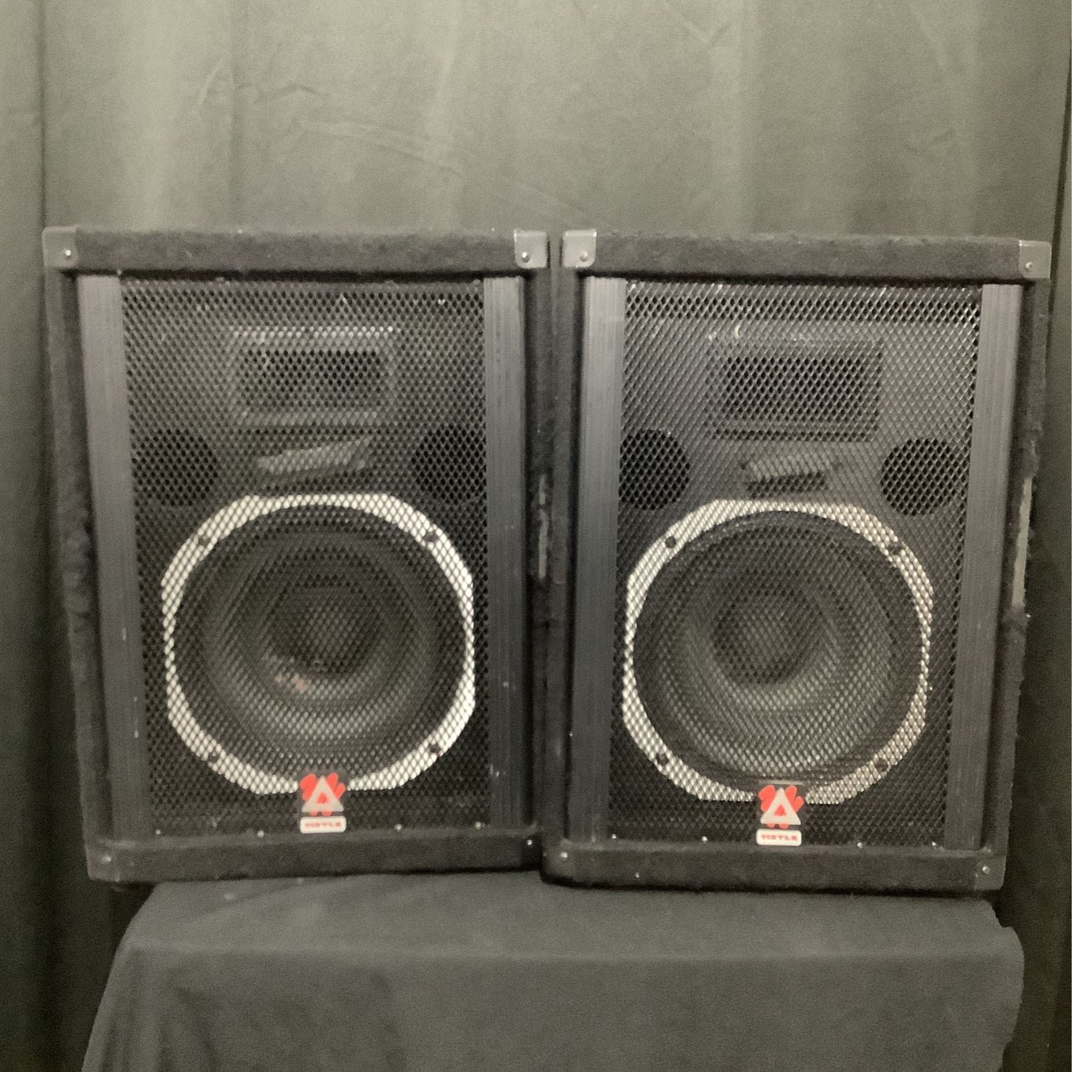 Peavey 112TLS 12" Passive Speakers (Pair)