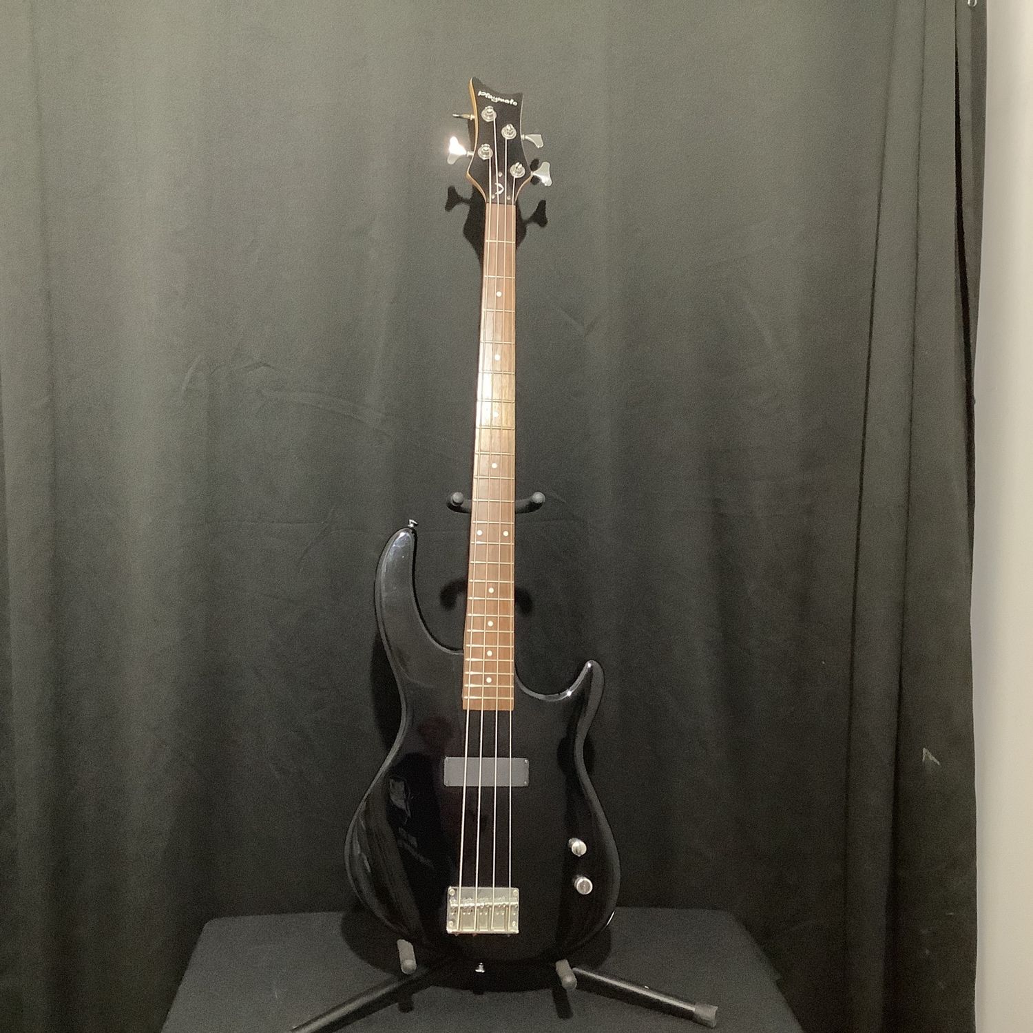 Dean Playmate 4-String Bass Guitar