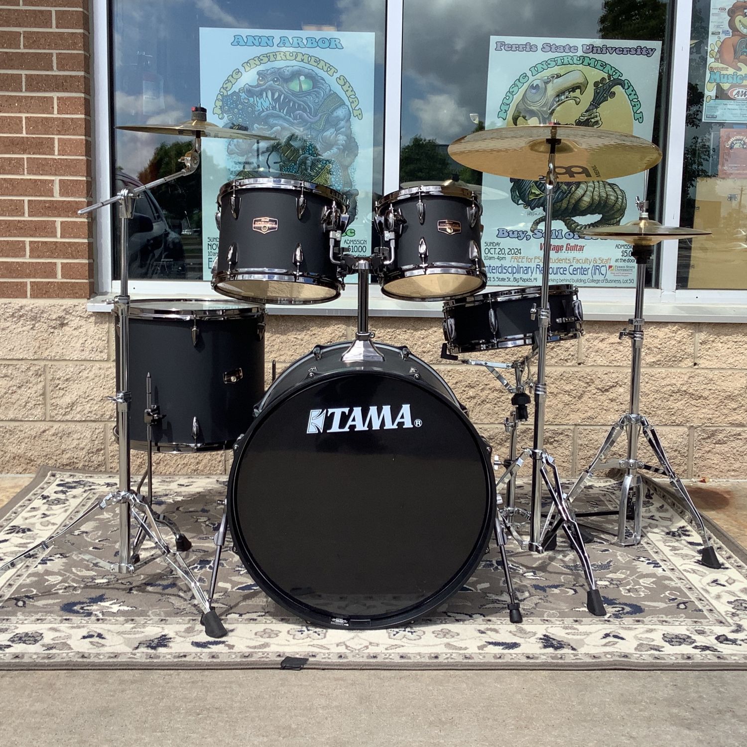Tama Imperial Star 10, 12, 16, 22, 14" x 5" Snare W/Stands & Cymbals Drum Set