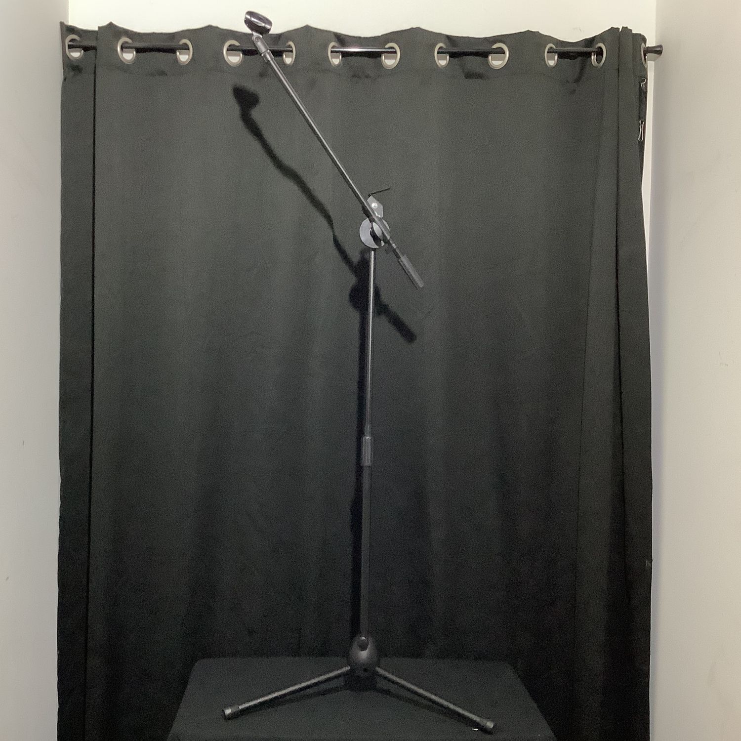 5 Core Black Microphone Stand