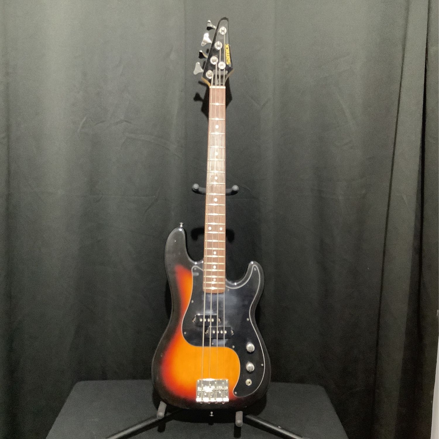 Samick Short Scale Bass Guitar