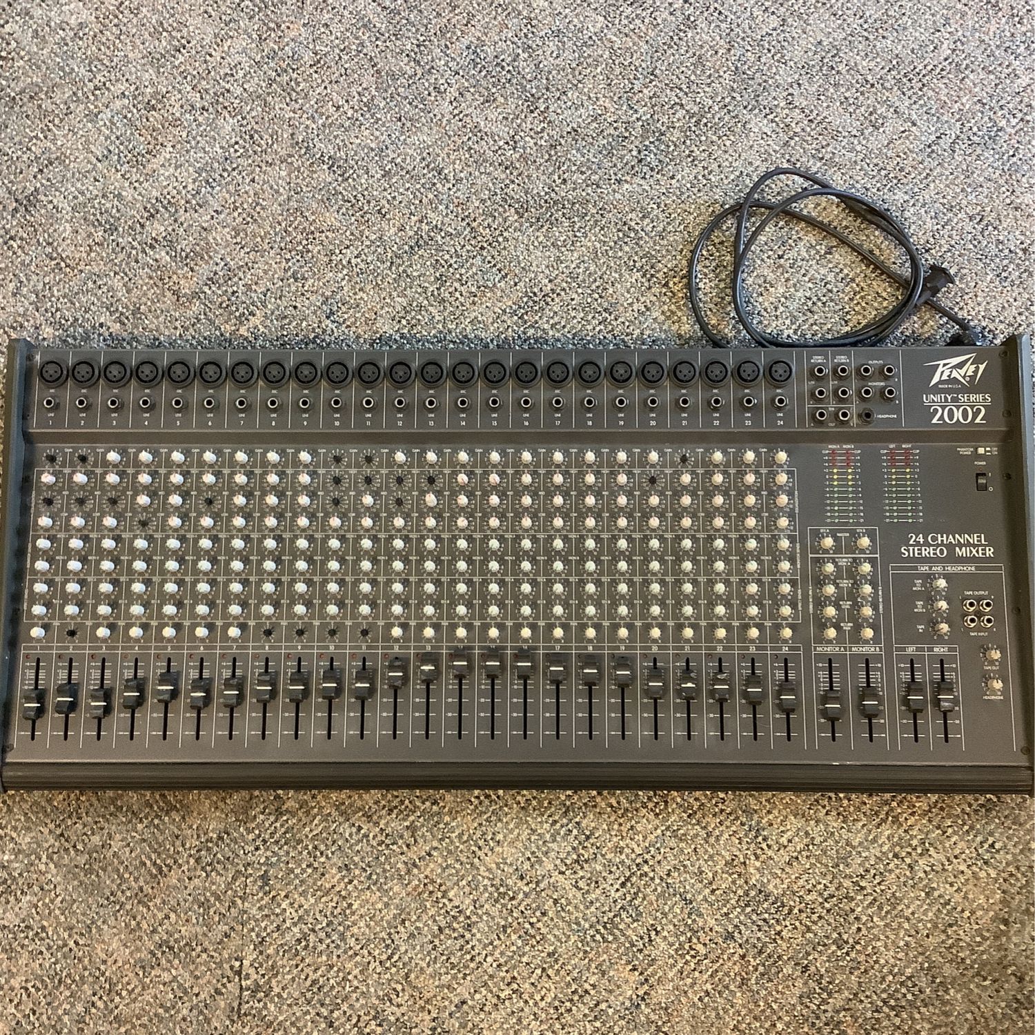 Peavey Unity 2002 Series 24-Channel Mixer