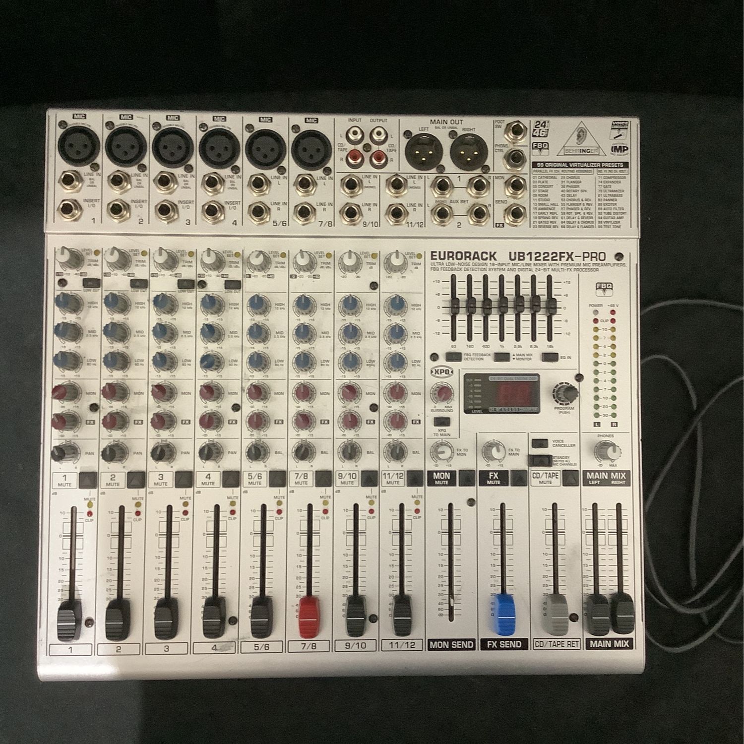 Behringer Eurorack UB1222FX-Pro 16-Input Mic/Line Mixer