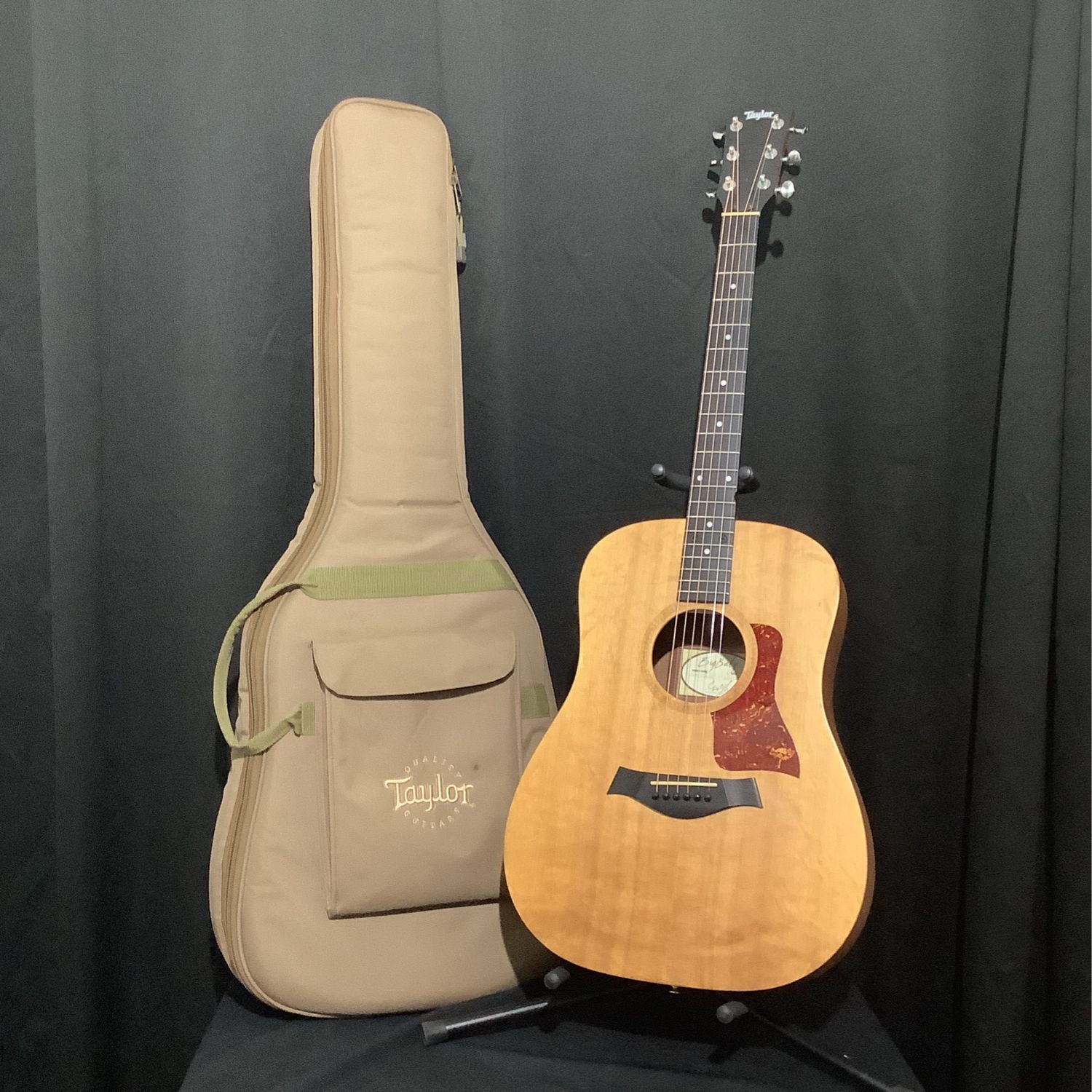 Taylor Big Baby Model #BBT Acoustic Guitar w/Gig Bag