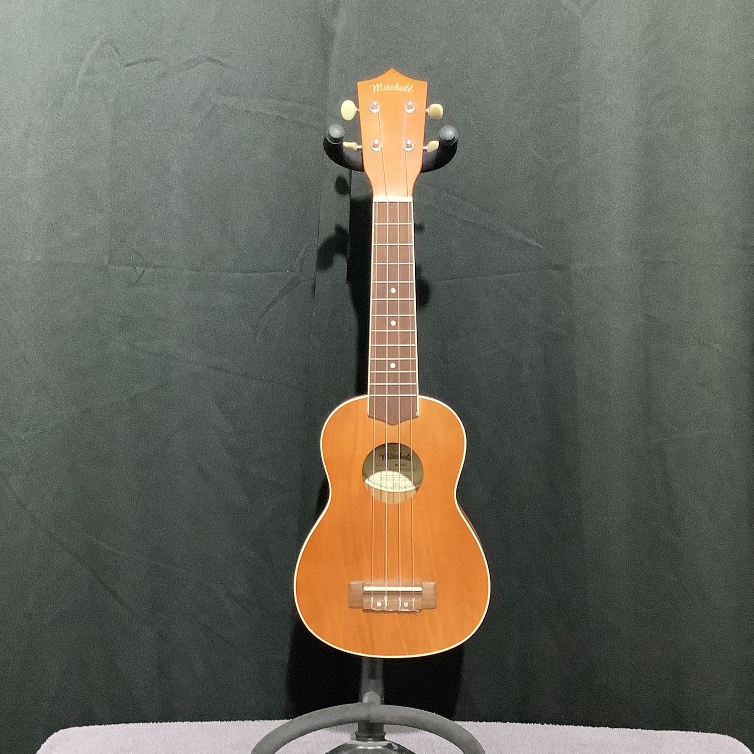 Mitchell MU40NT Ukulele