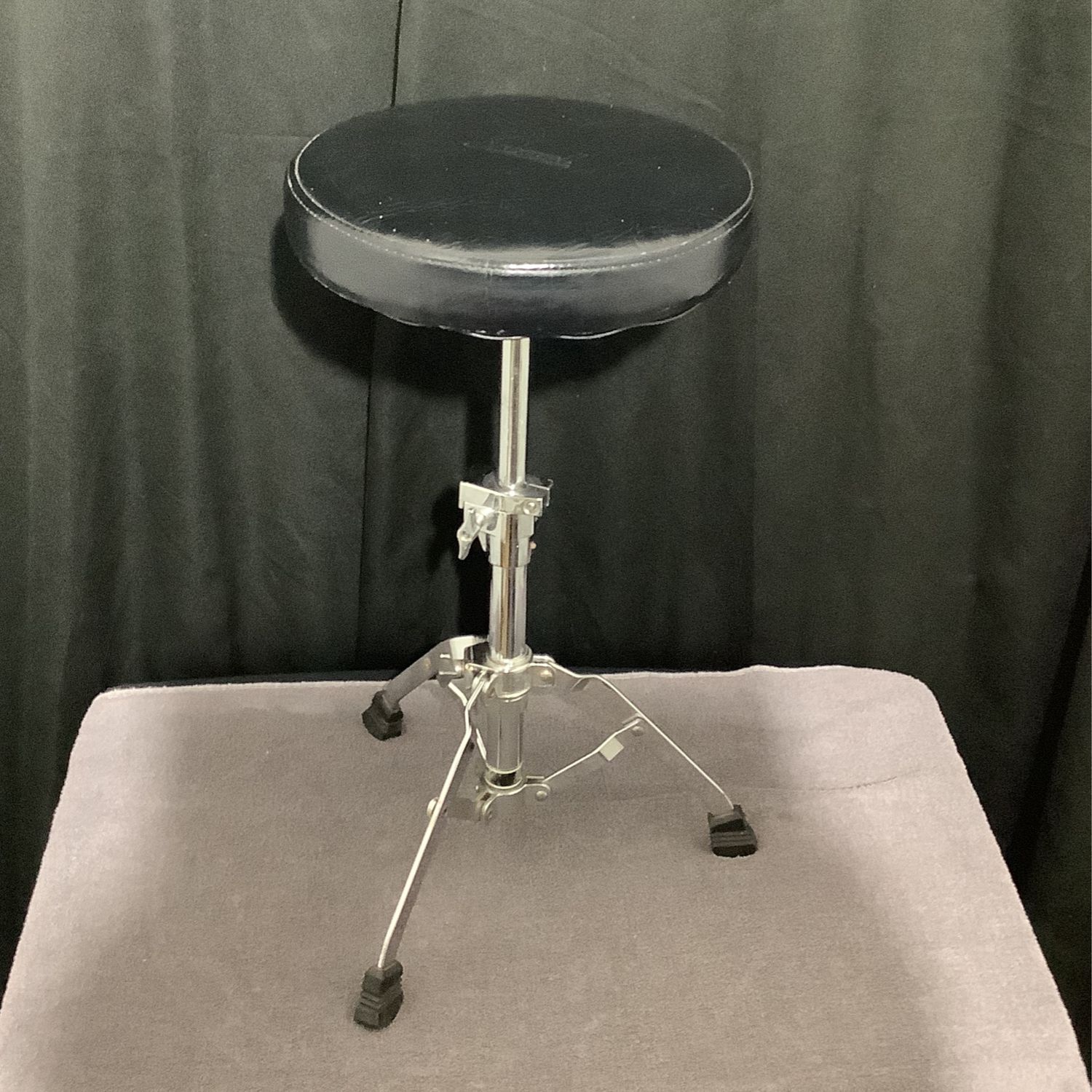 Pearl Drum Throne