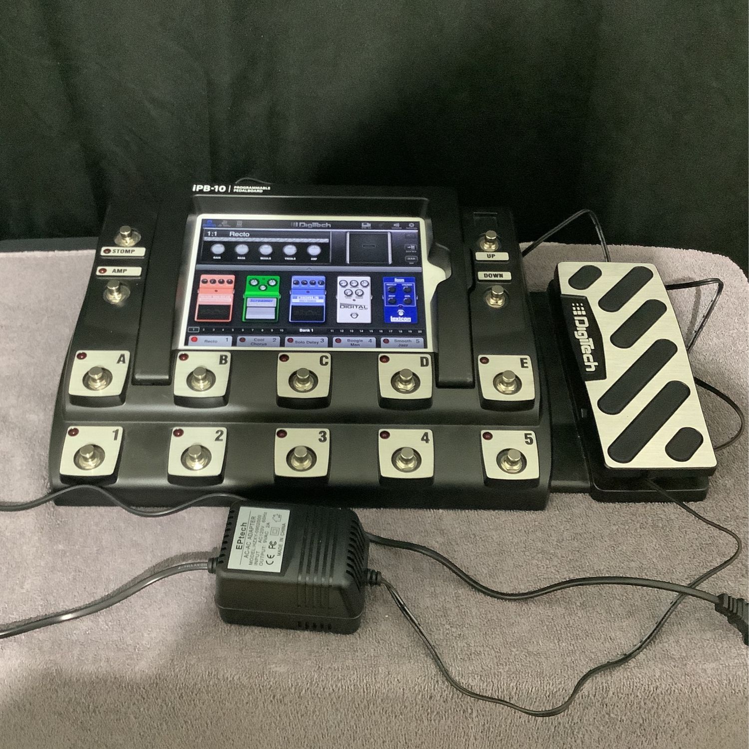 DigiTech iPB-10 Programmable Multi-Effects Pedal Board