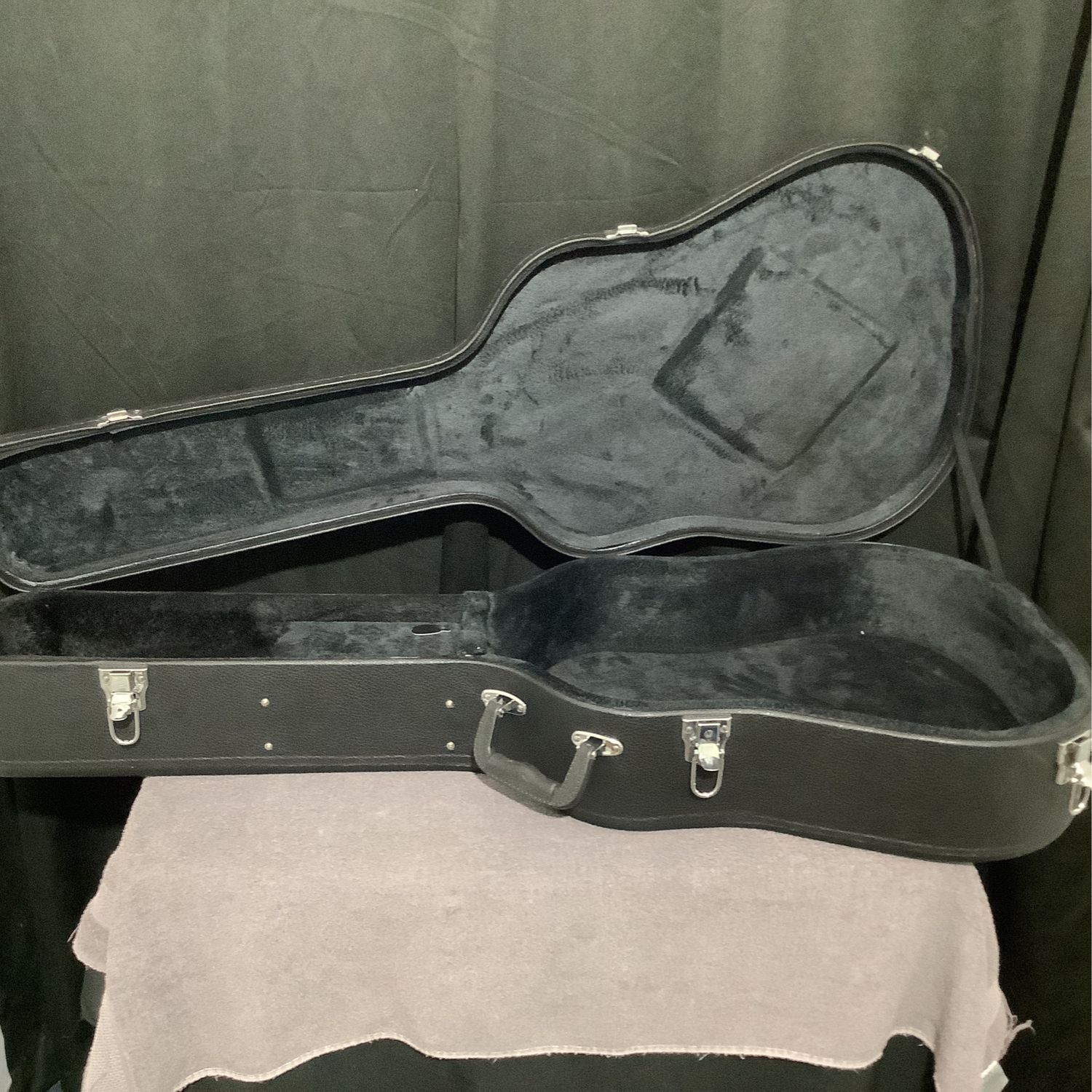 Hardshell Acoustic Guitar Case