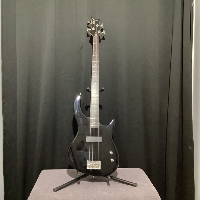 Dean Edge 4-String Bass Guitar